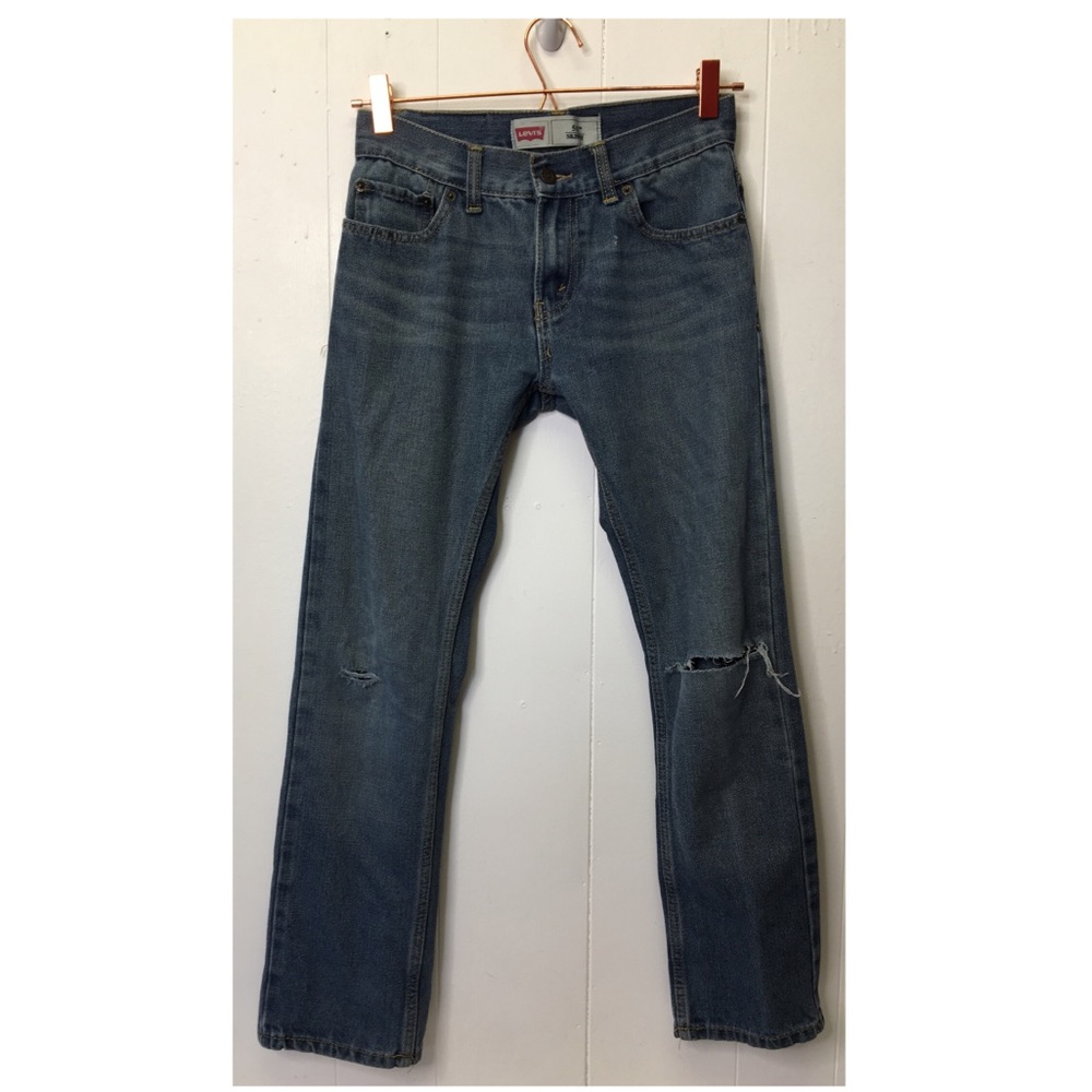 Levi’s | Distressed Knees 511 Levi Jeans Skinny